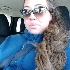 Meet your Posher, April